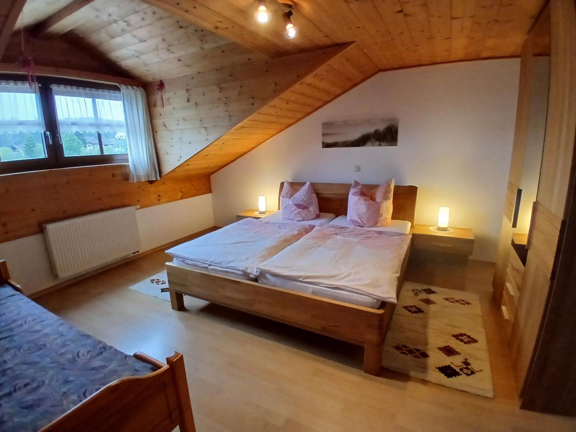 Apartamento Haus Brigitte Im Dreilaendereck Neureichenau Exterior foto